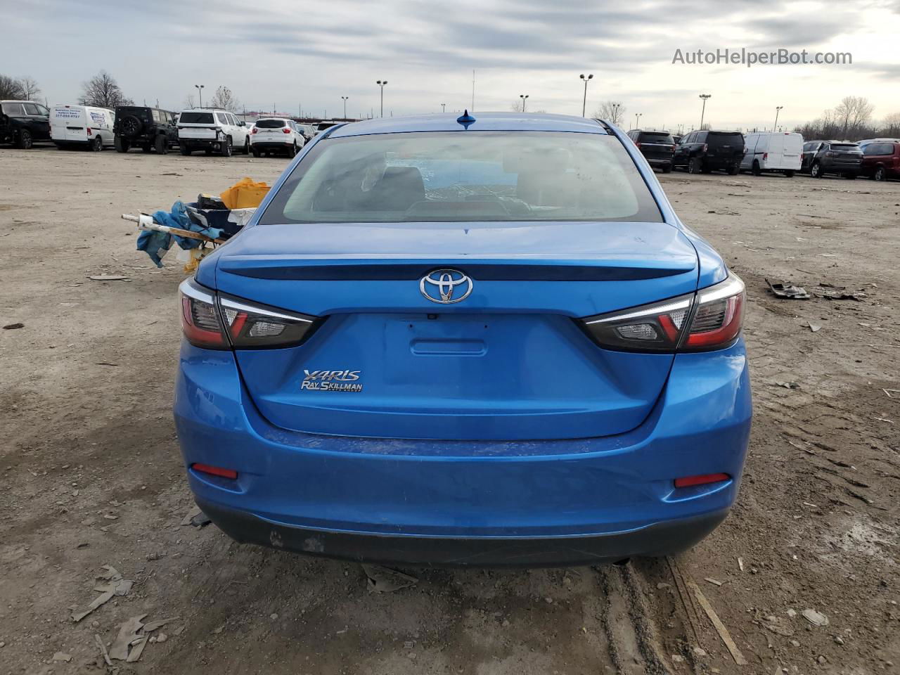 2019 Toyota Yaris L Blue vin: 3MYDLBYV2KY526080