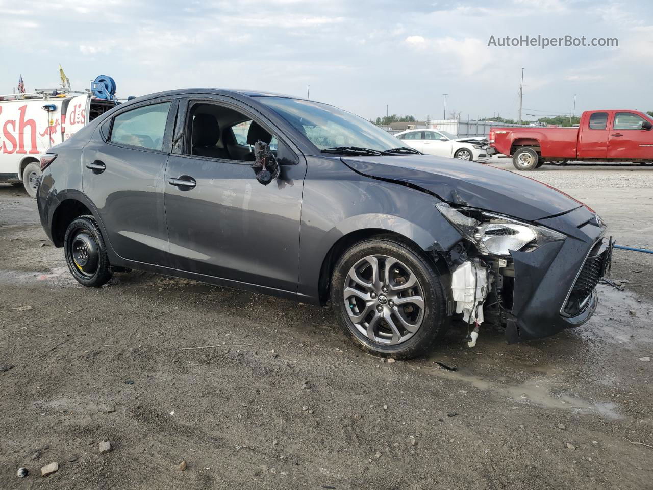 2019 Toyota Yaris L Серый vin: 3MYDLBYV2KY526354