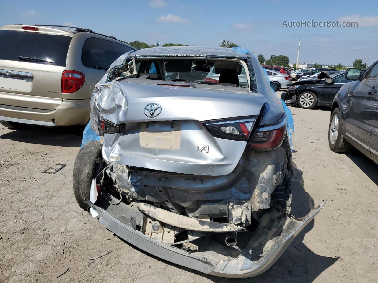 2018 Toyota Yaris Ia  Silver vin: 3MYDLBYV3JY310513