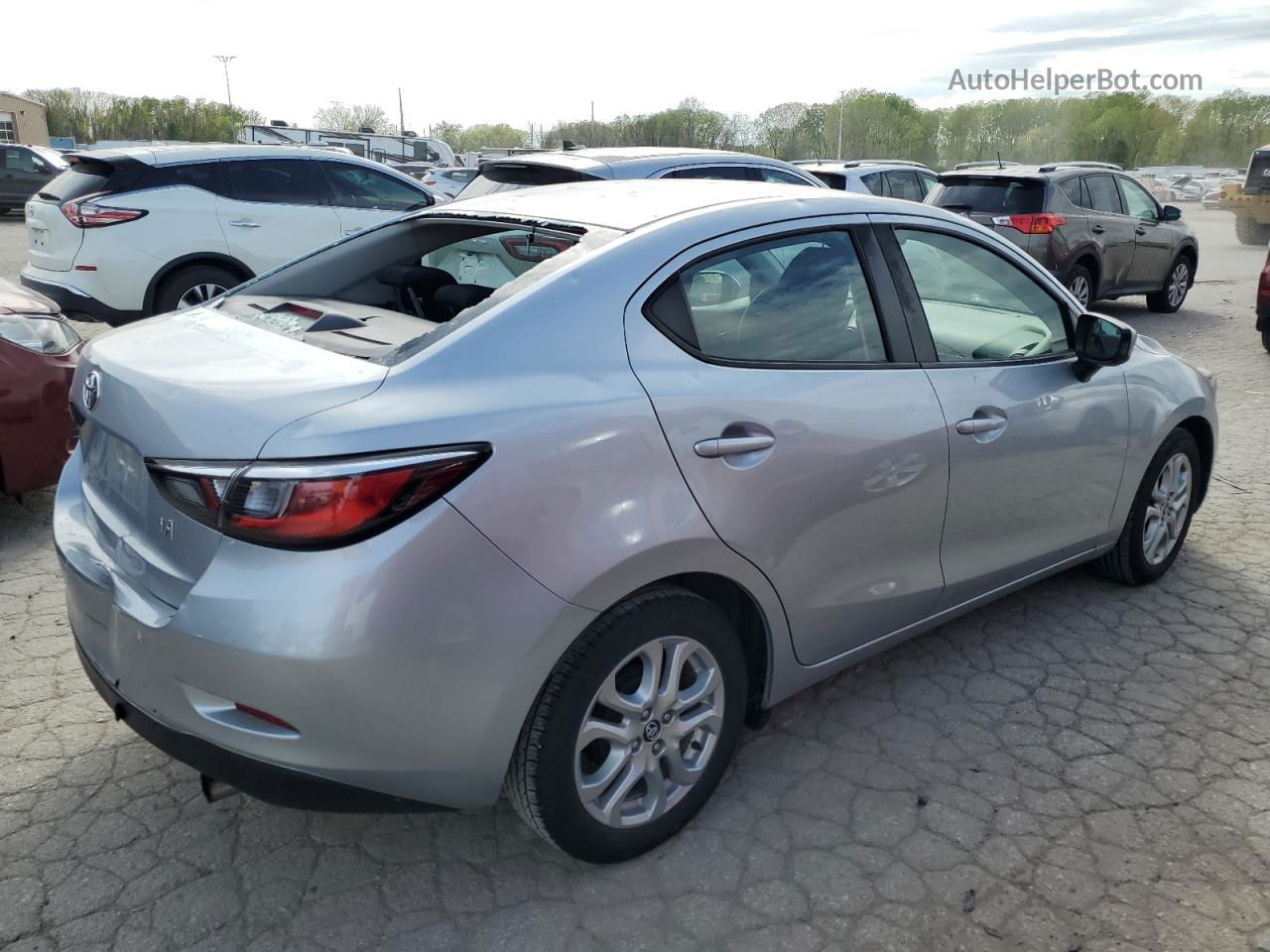 2018 Toyota Yaris Ia  Silver vin: 3MYDLBYV3JY311077