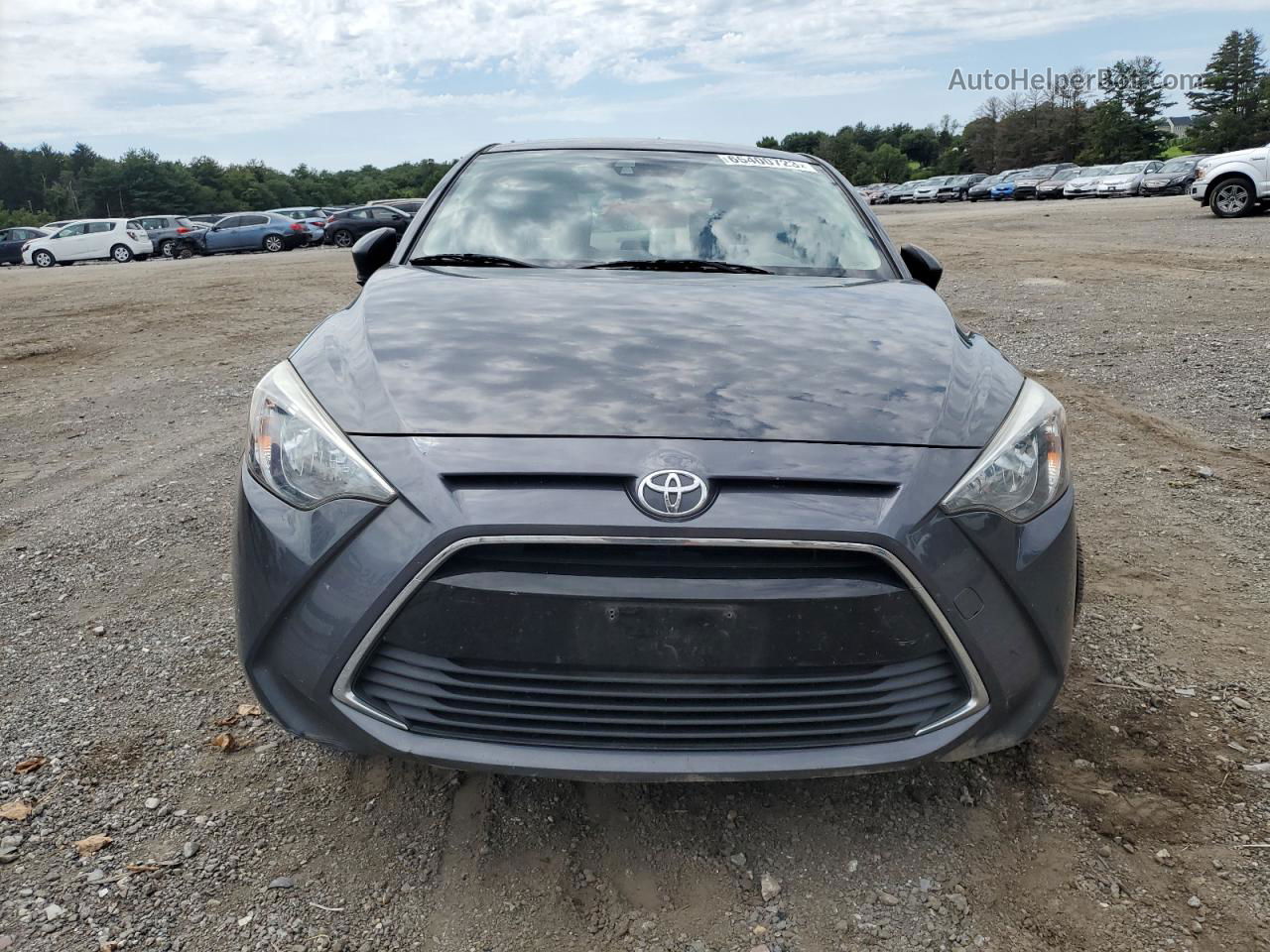 2018 Toyota Yaris Ia  Gray vin: 3MYDLBYV3JY330437