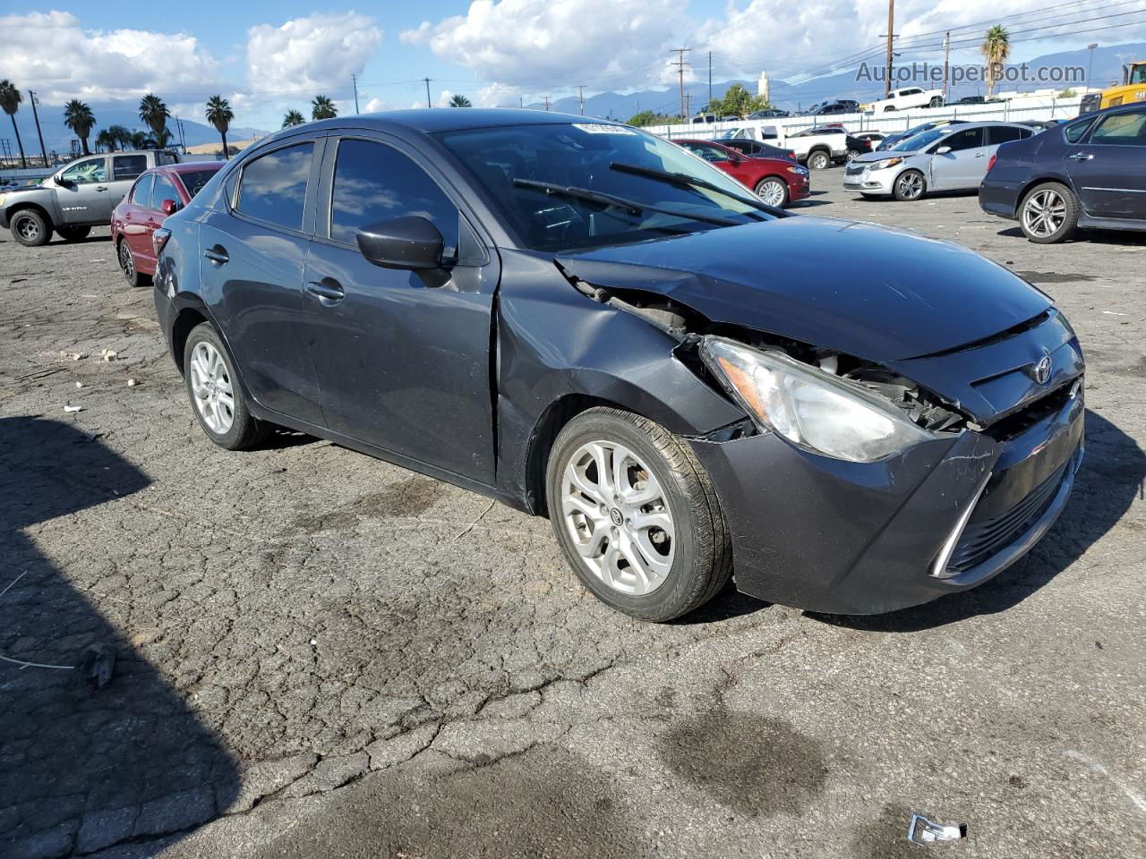 2018 Toyota Yaris Ia  Gray vin: 3MYDLBYV8JY330515