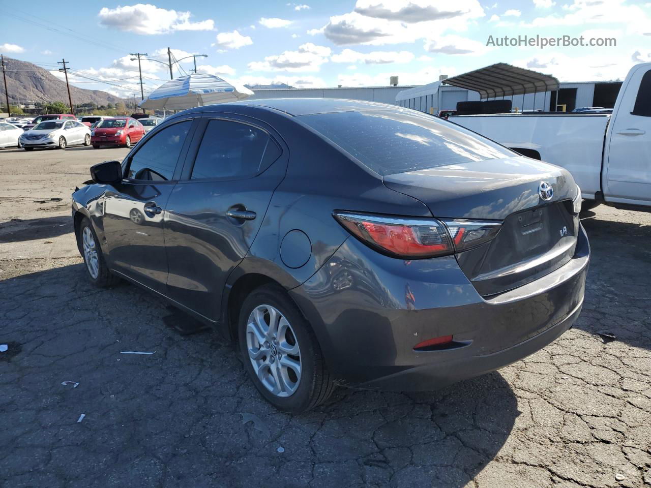 2018 Toyota Yaris Ia  Gray vin: 3MYDLBYV8JY330515