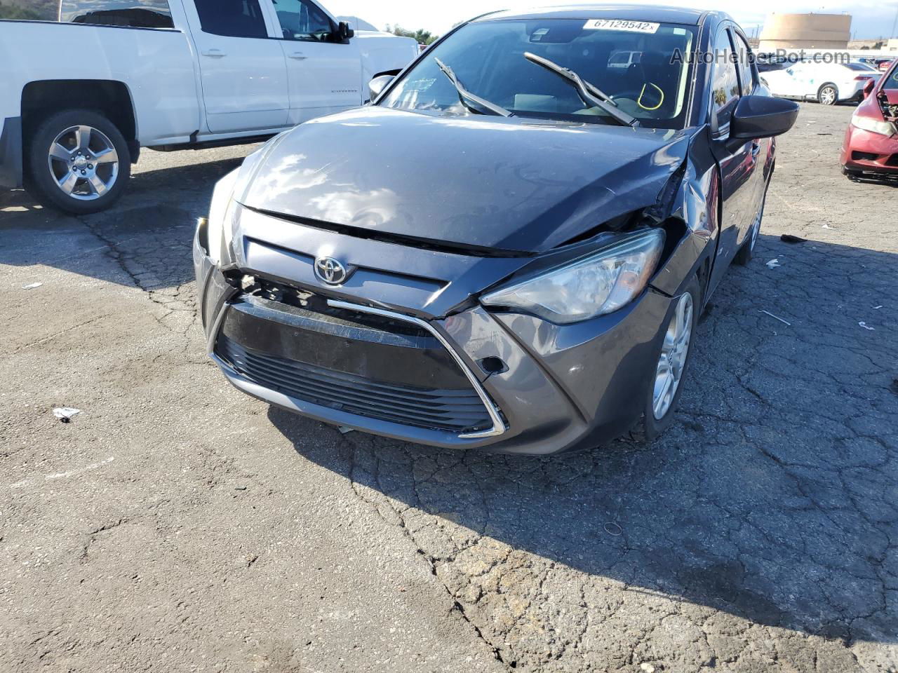 2018 Toyota Yaris Ia  Gray vin: 3MYDLBYV8JY330515