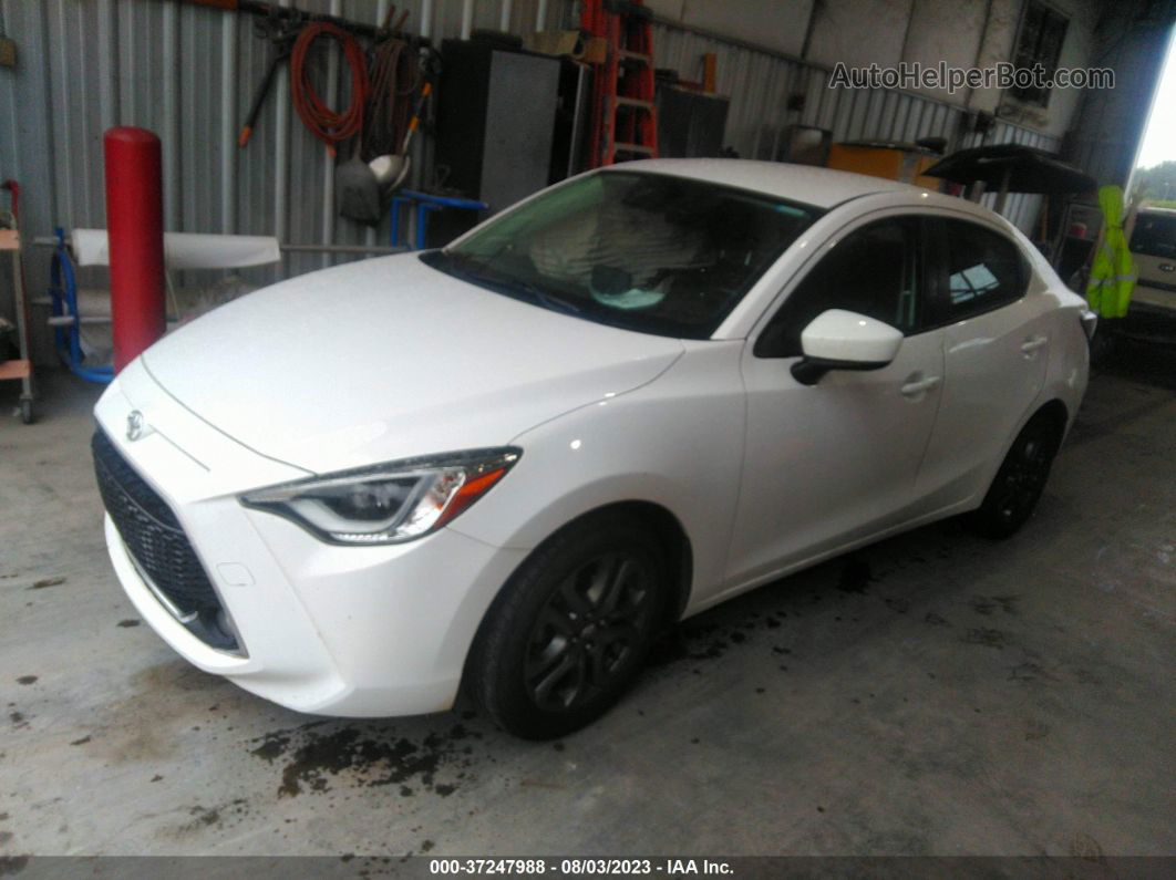 2019 Toyota Yaris Sedan L/le/xle White vin: 3MYDLBYV3KY506615