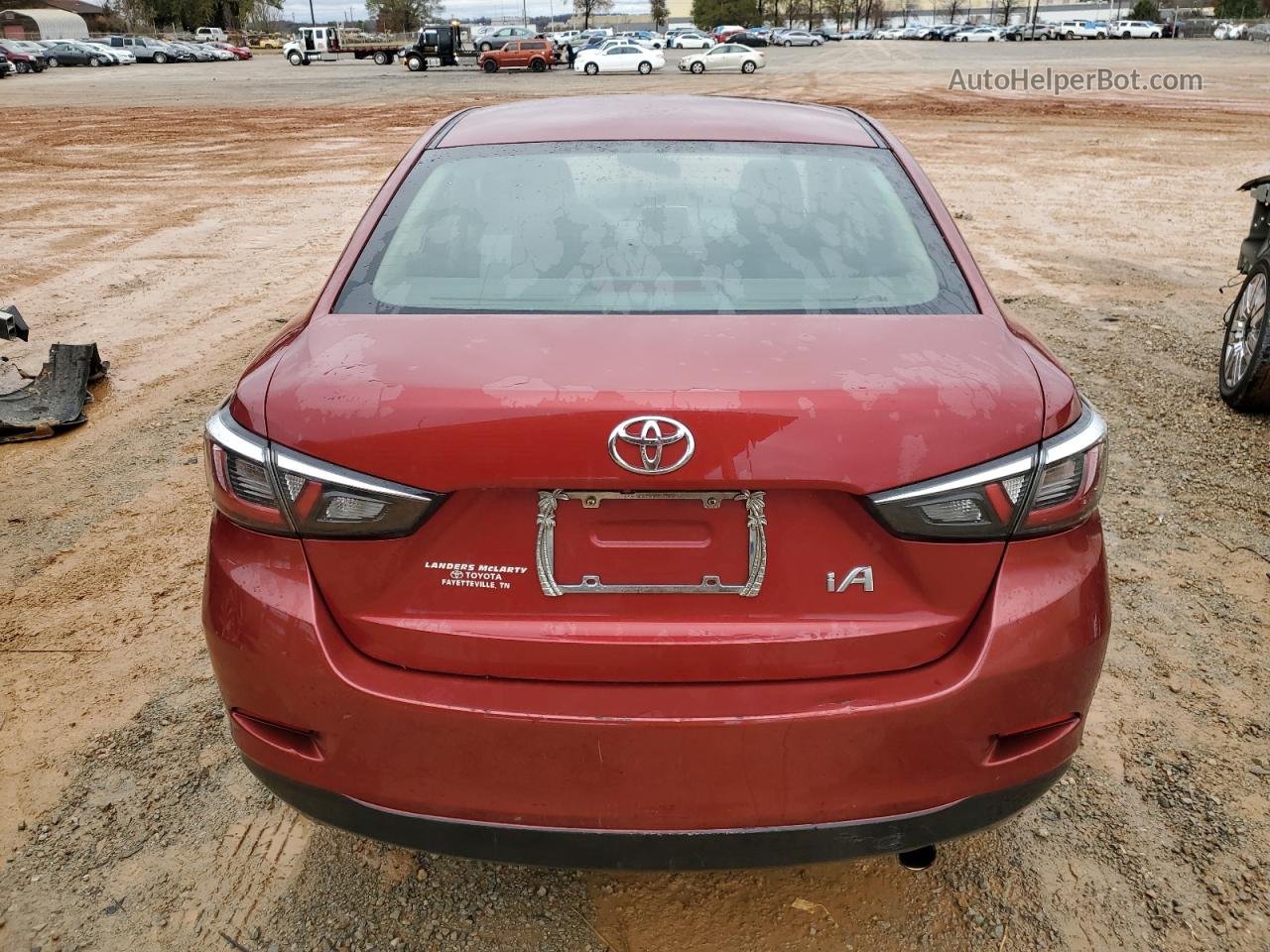 2018 Toyota Yaris Ia  Red vin: 3MYDLBYV4JY304431