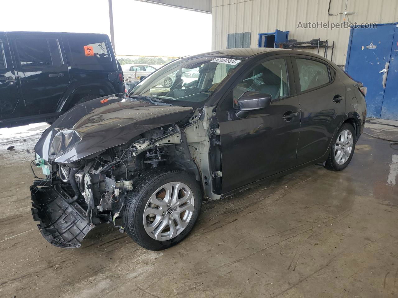 2018 Toyota Yaris Ia  Charcoal vin: 3MYDLBYV4JY305756