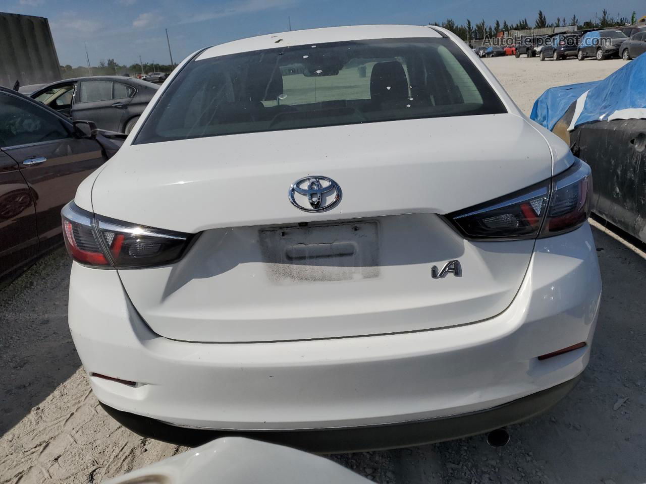 2018 Toyota Yaris Ia  White vin: 3MYDLBYV4JY309693