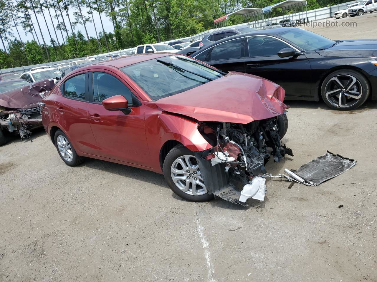 2018 Toyota Yaris Ia  Red vin: 3MYDLBYV4JY326008