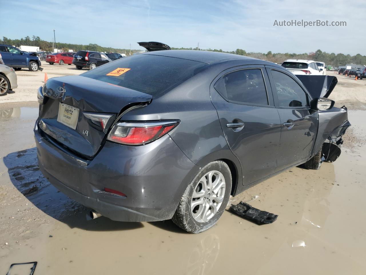 2018 Toyota Yaris Ia  Gray vin: 3MYDLBYV4JY328650