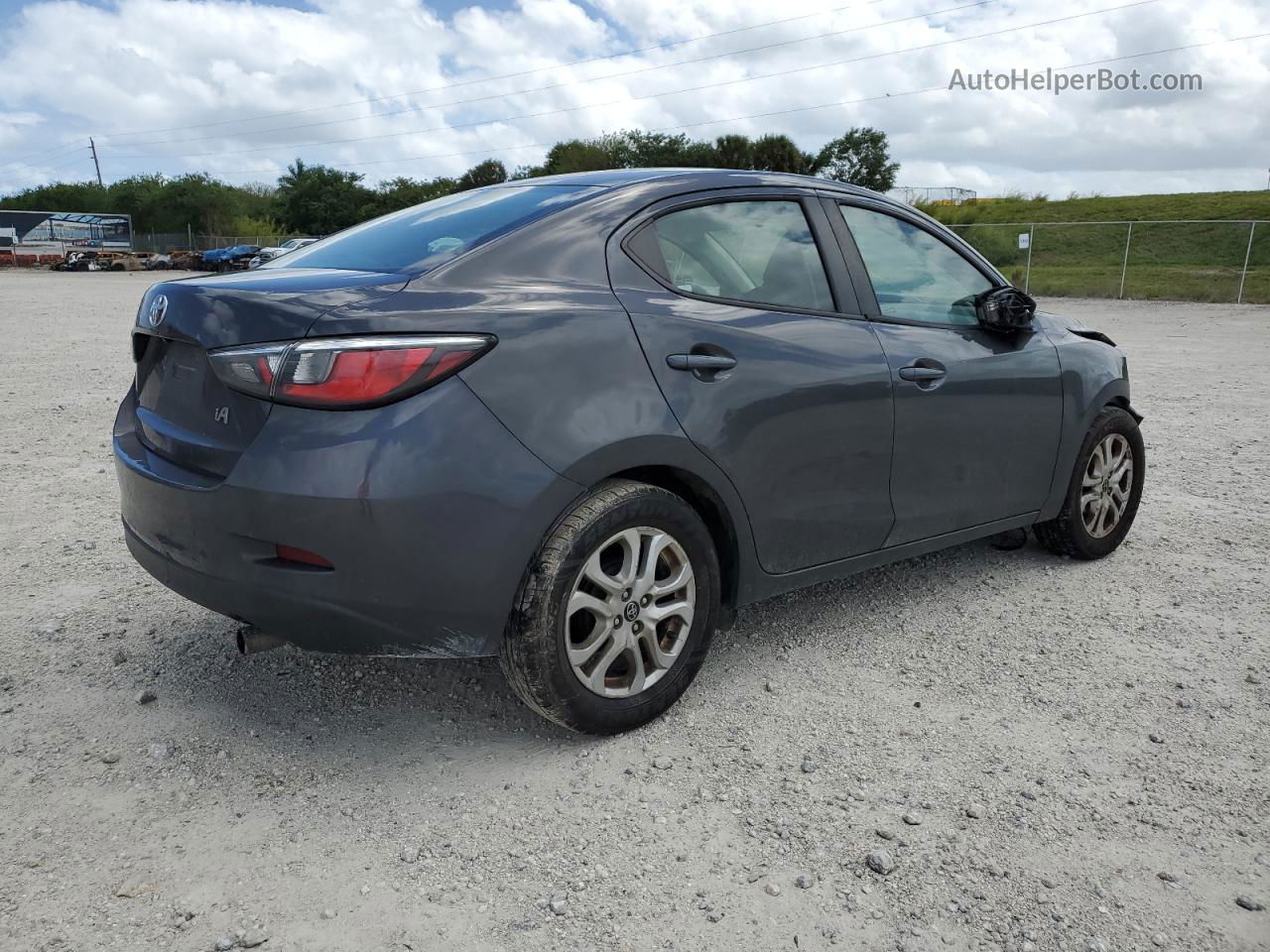 2018 Toyota Yaris Ia  Gray vin: 3MYDLBYV4JY328714