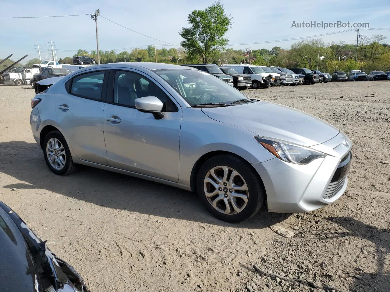 2018 Toyota Yaris Ia  Silver vin: 3MYDLBYV4JY331547