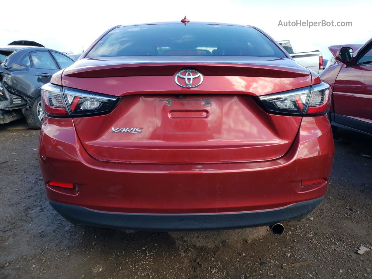 2019 Toyota Yaris L Red vin: 3MYDLBYV4KY501133