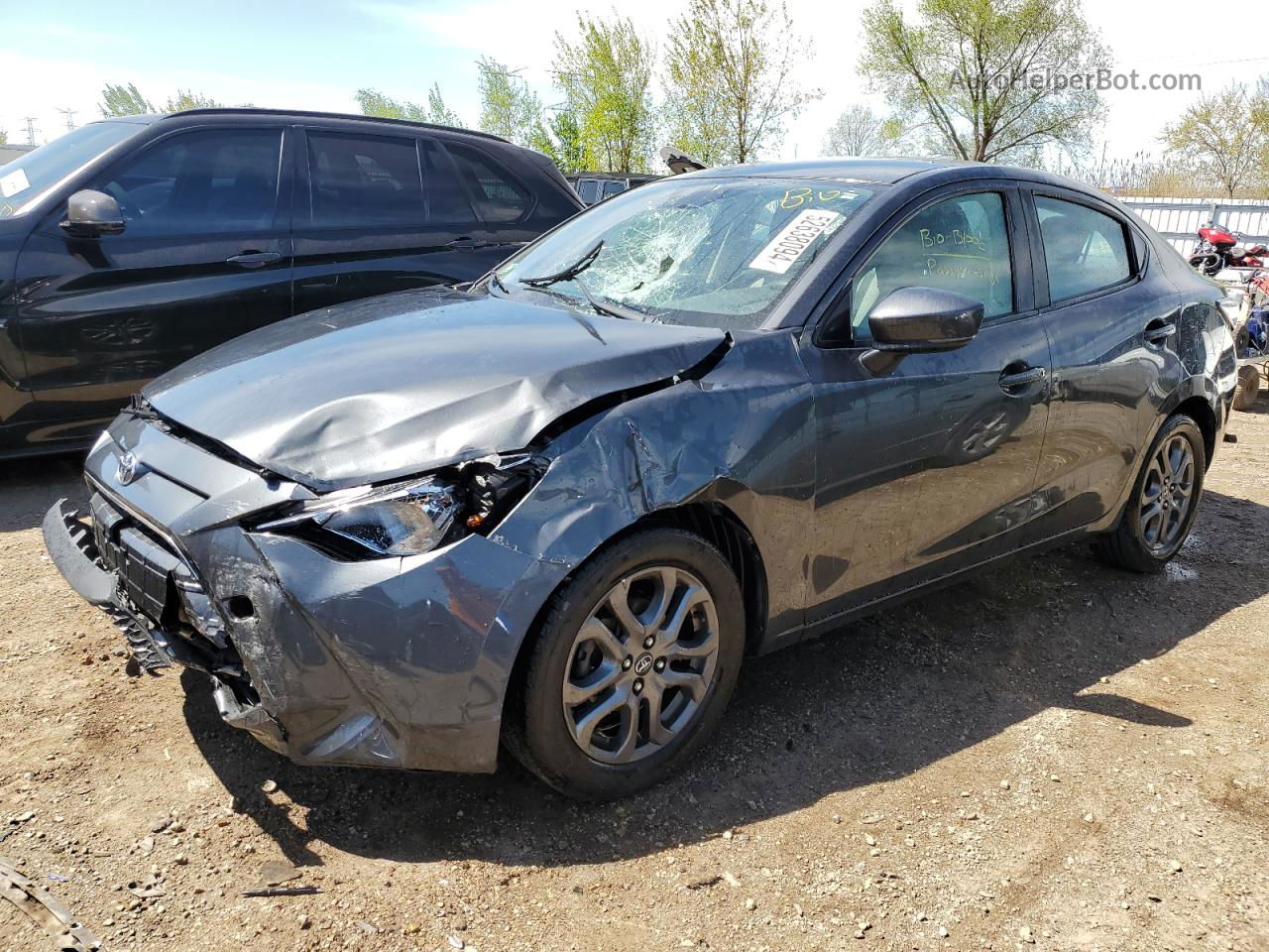 2019 Toyota Yaris L Gray vin: 3MYDLBYV4KY508194