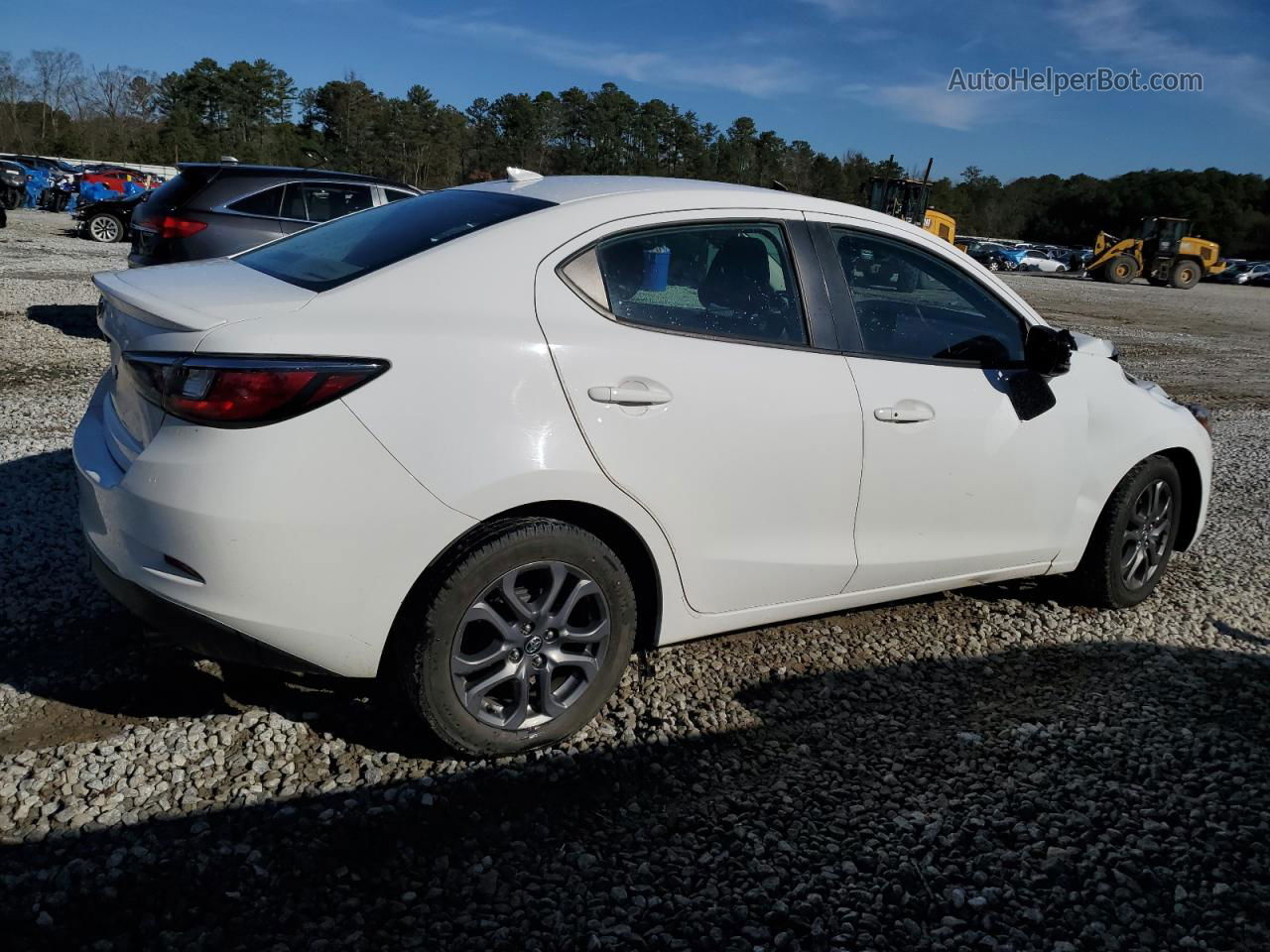 2019 Toyota Yaris L White vin: 3MYDLBYV4KY514173