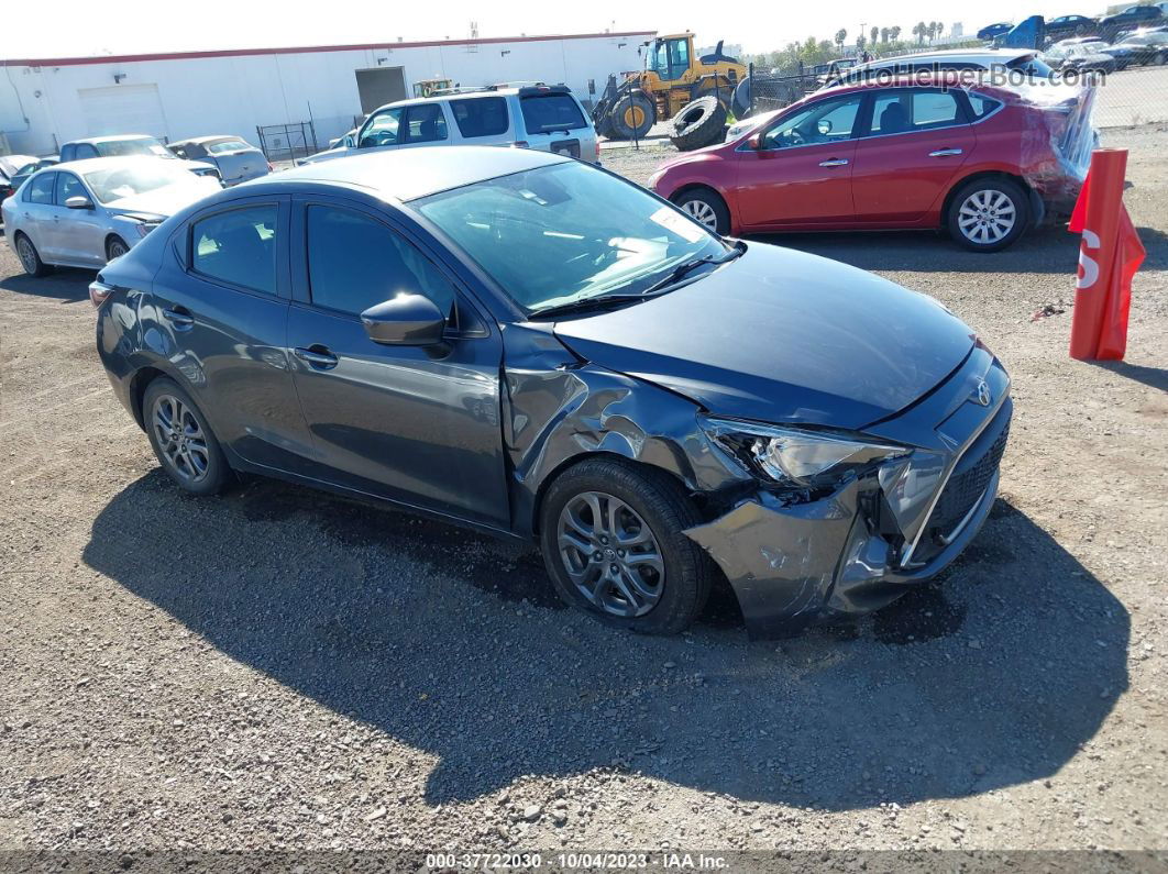 2019 Toyota Yaris Le Gray vin: 3MYDLBYV4KY514481