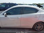 2019 Toyota Yaris  Le White vin: 3MYDLBYV4KY518823