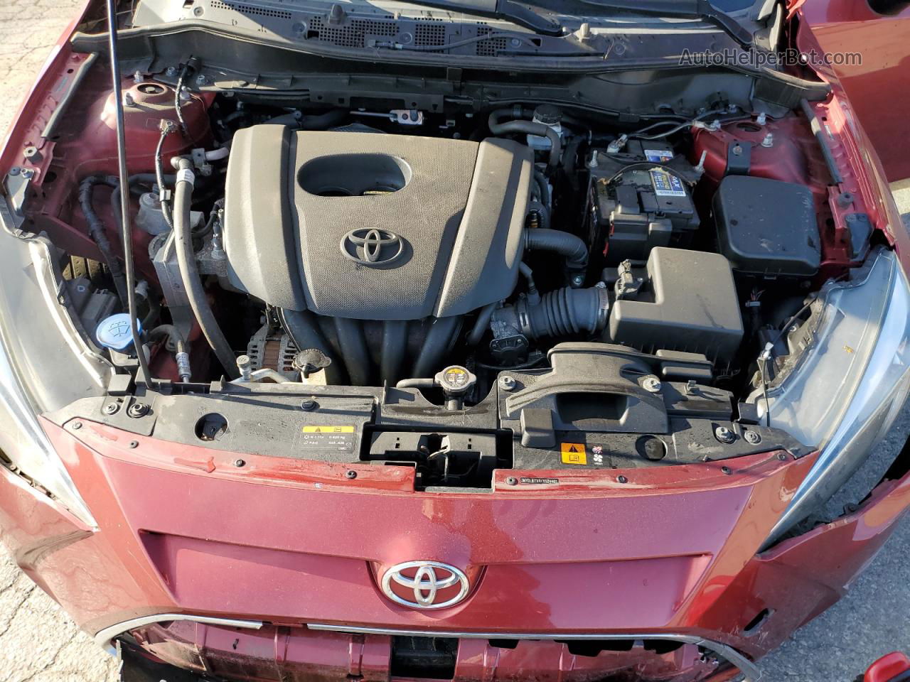 2019 Toyota Yaris L Red vin: 3MYDLBYV4KY524461