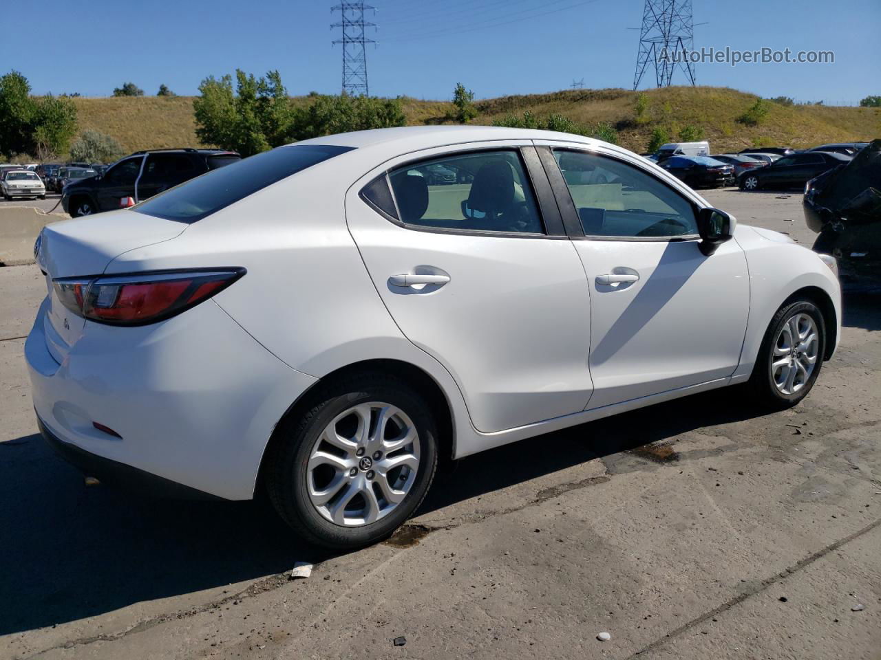 2018 Toyota Yaris Ia  White vin: 3MYDLBYV5JY303367