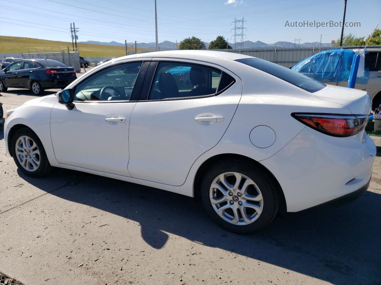 2018 Toyota Yaris Ia  White vin: 3MYDLBYV5JY303367