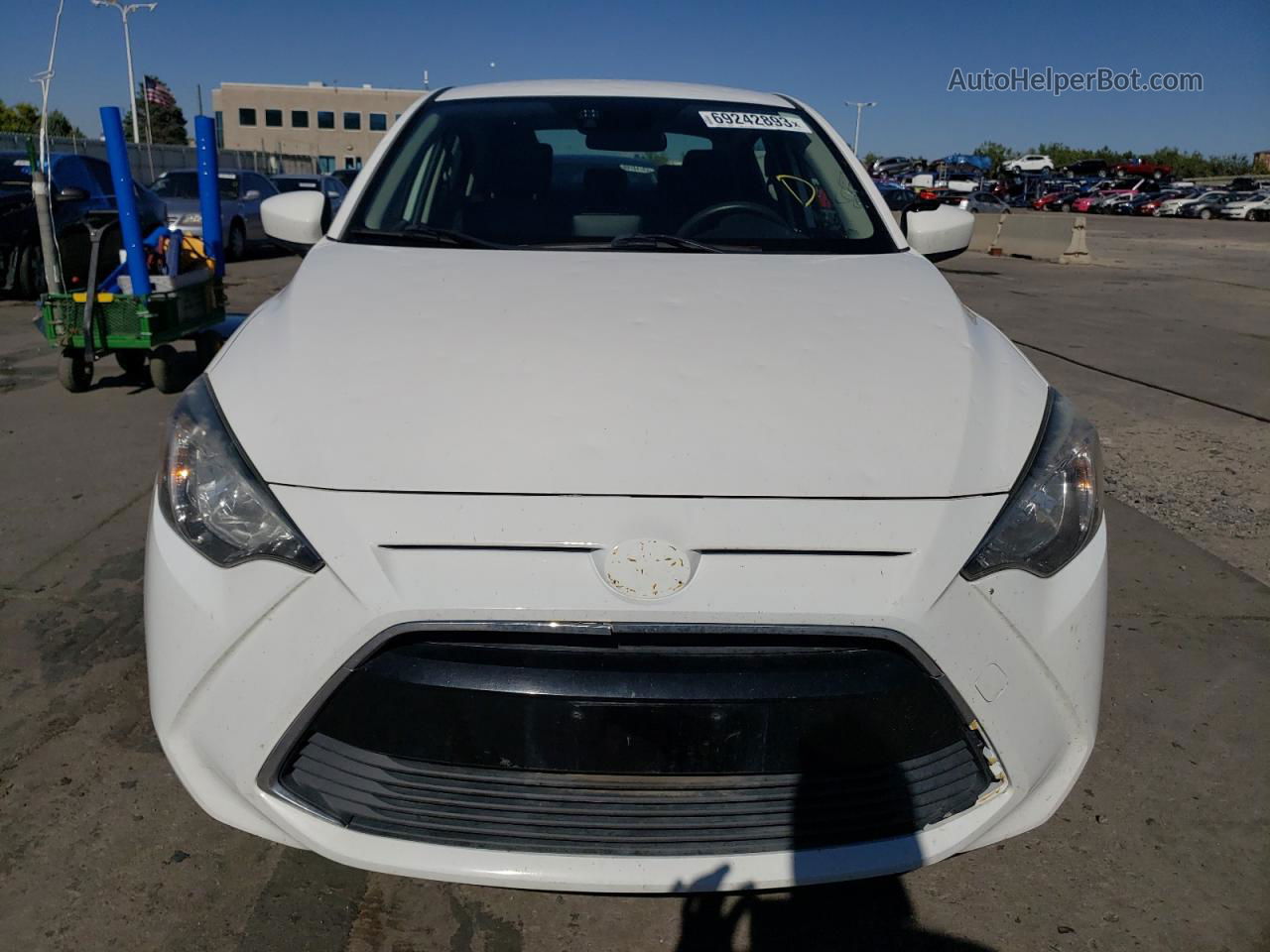 2018 Toyota Yaris Ia  White vin: 3MYDLBYV5JY303367