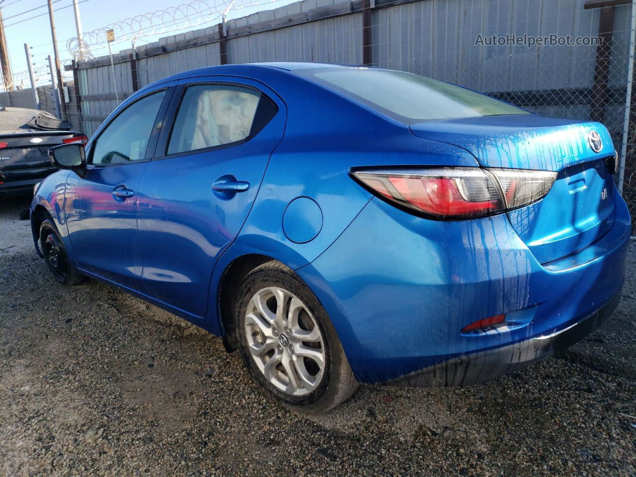 2018 Toyota Yaris Ia  Синий vin: 3MYDLBYV5JY303384