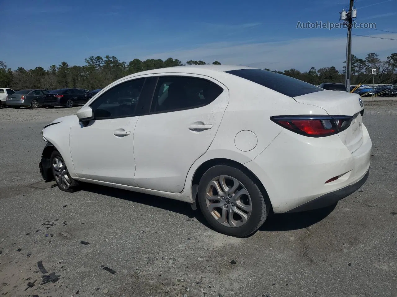 2018 Toyota Yaris Ia  White vin: 3MYDLBYV5JY310836