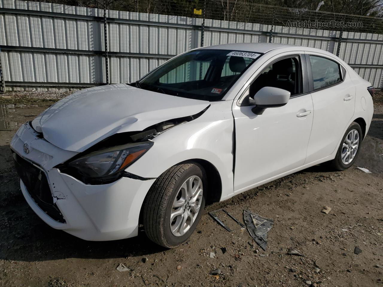 2018 Toyota Yaris Ia  White vin: 3MYDLBYV5JY324560