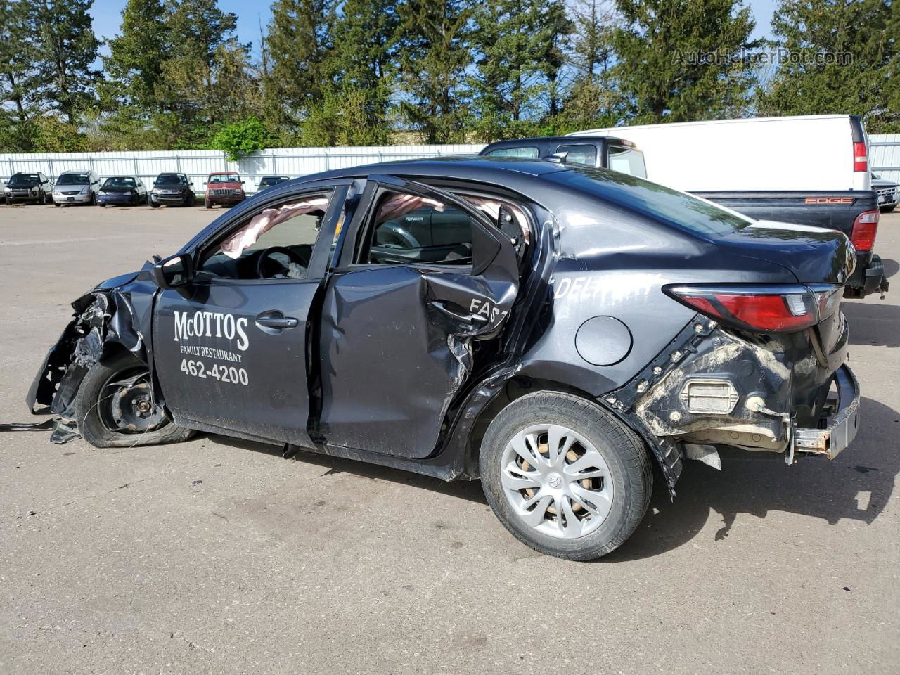 2019 Toyota Yaris L Gray vin: 3MYDLBYV5KY512660