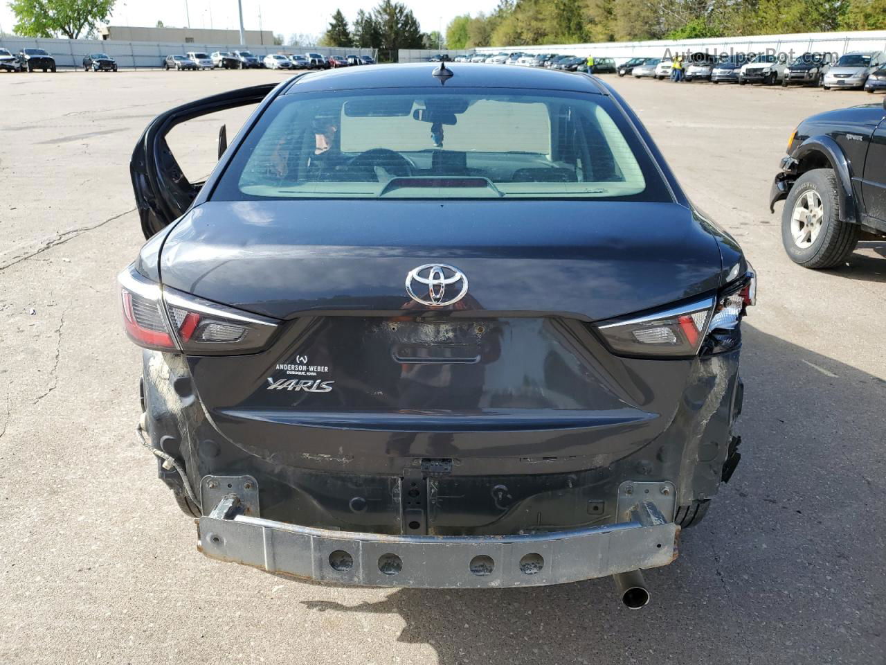 2019 Toyota Yaris L Gray vin: 3MYDLBYV5KY512660