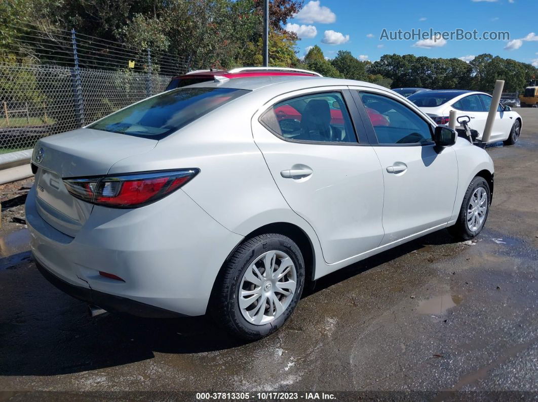 2019 Toyota Yaris Sedan L/le/xle Gray vin: 3MYDLBYV5KY524842