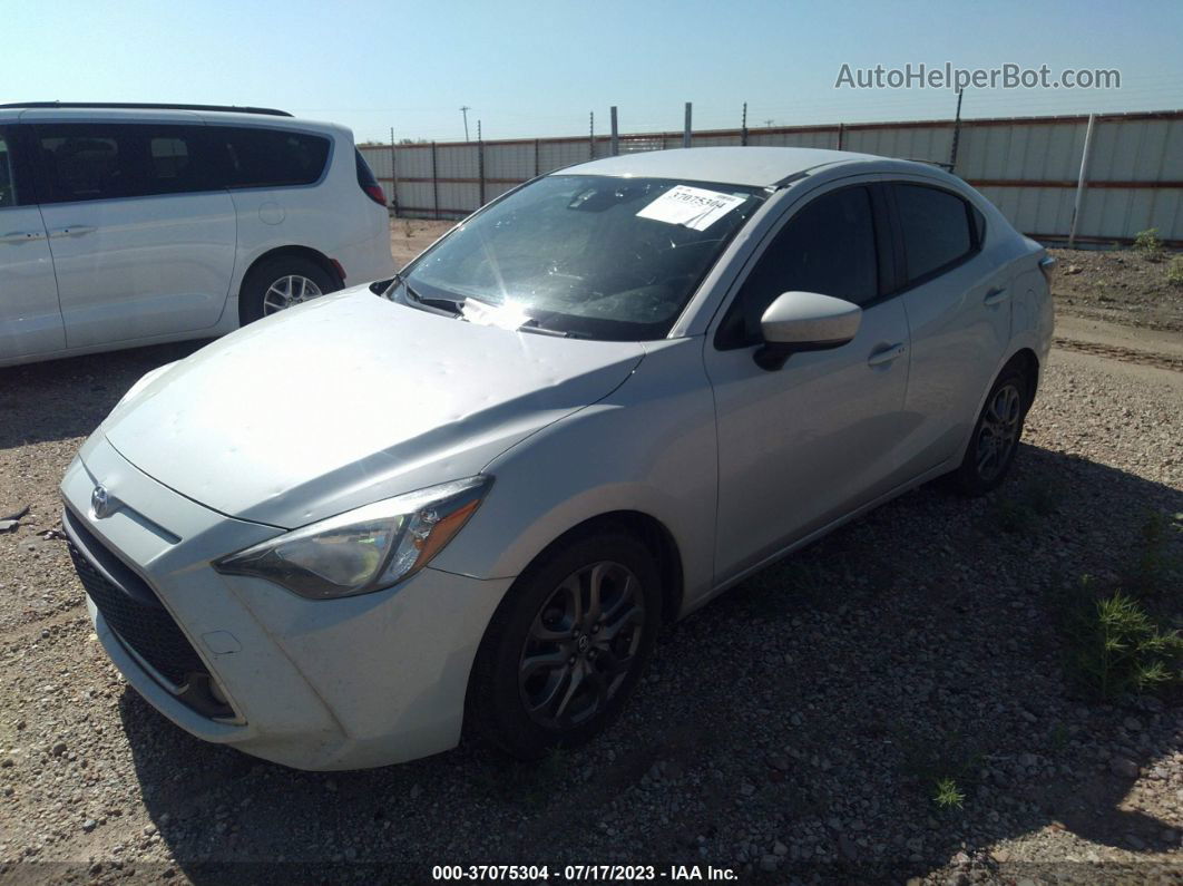 2019 Toyota Yaris Sedan L/le/xle Silver vin: 3MYDLBYV5KY525490