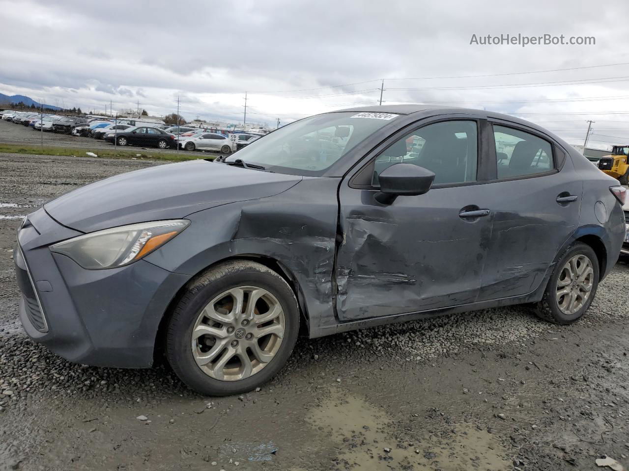 2018 Toyota Yaris Ia  Gray vin: 3MYDLBYV6JY307735