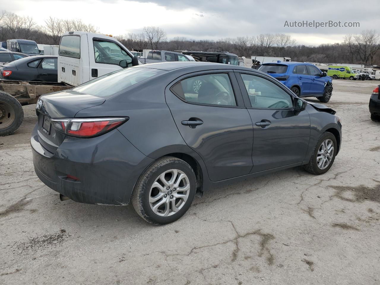 2018 Toyota Yaris Ia  Gray vin: 3MYDLBYV6JY314765