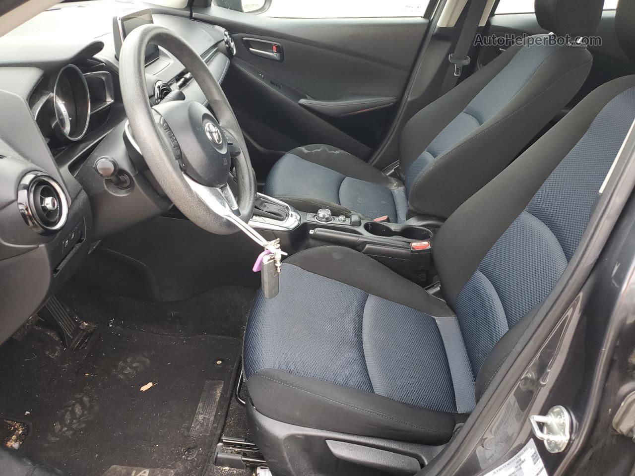 2018 Toyota Yaris Ia  Gray vin: 3MYDLBYV6JY314765