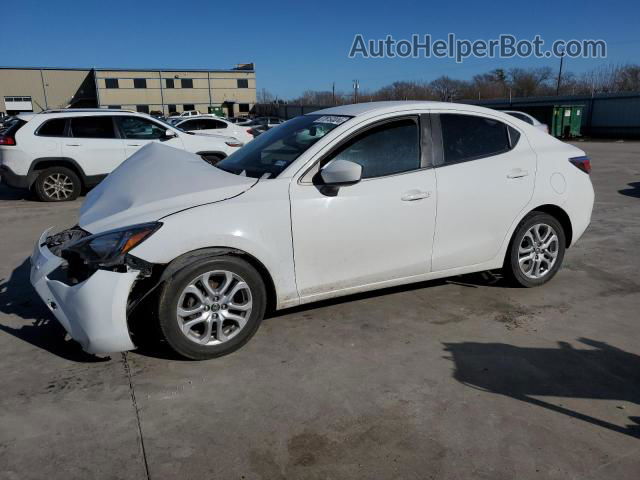 2018 Toyota Yaris Ia  White vin: 3MYDLBYV6JY318427