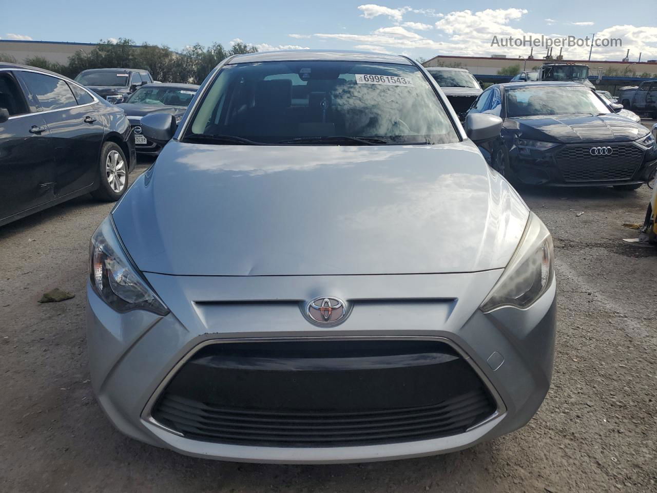 2018 Toyota Yaris Ia  Silver vin: 3MYDLBYV6JY321859