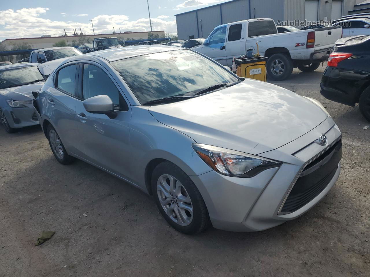 2018 Toyota Yaris Ia  Silver vin: 3MYDLBYV6JY321859