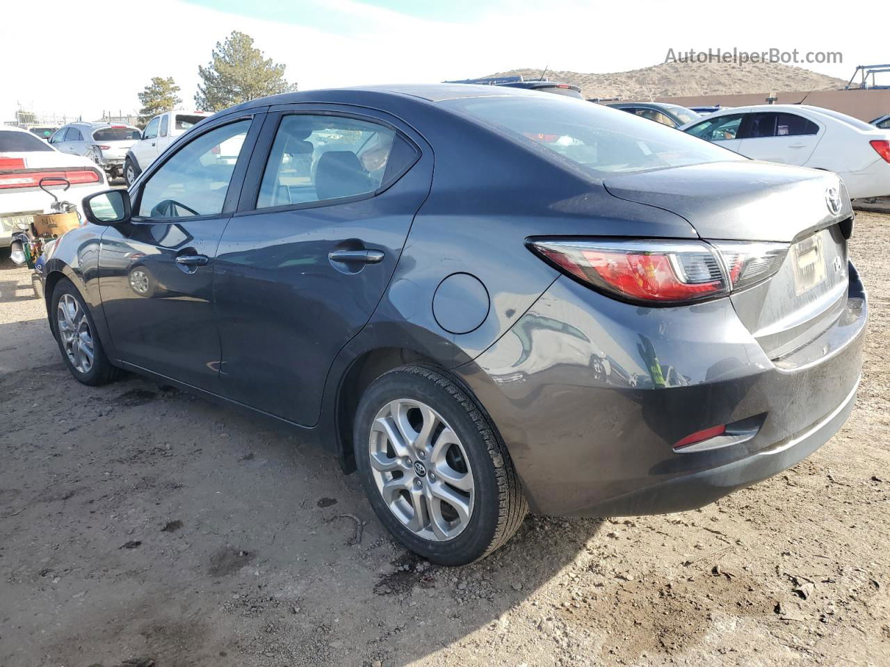 2018 Toyota Yaris Ia  Угольный vin: 3MYDLBYV6JY322736