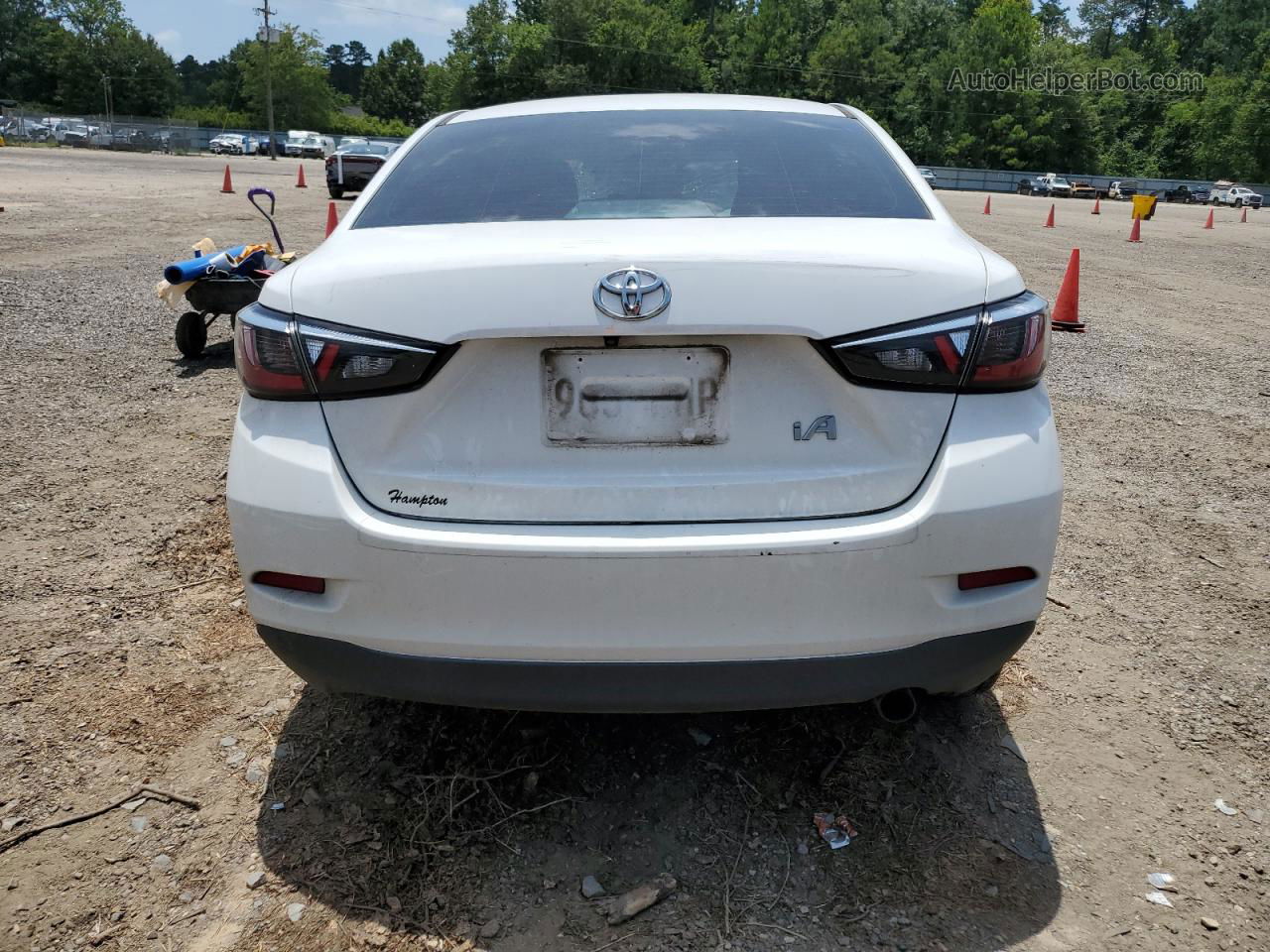 2018 Toyota Yaris Ia  White vin: 3MYDLBYV6JY333431