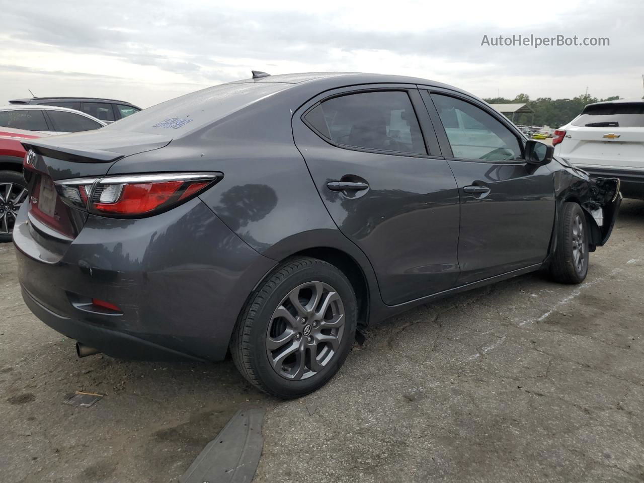 2019 Toyota Yaris L Charcoal vin: 3MYDLBYV6KY501361