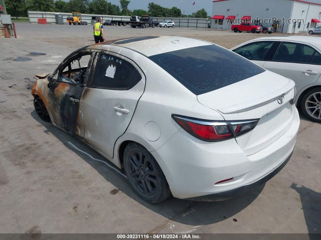 2019 Toyota Yaris Le White vin: 3MYDLBYV6KY503997