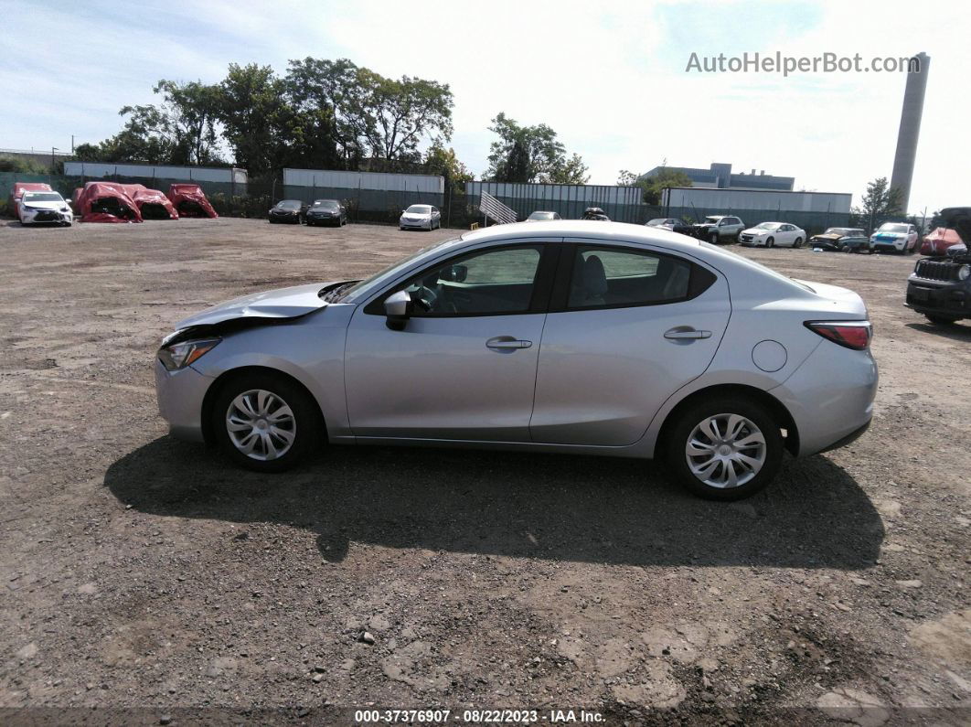 2019 Toyota Yaris Sedan L/le/xle Silver vin: 3MYDLBYV6KY509024