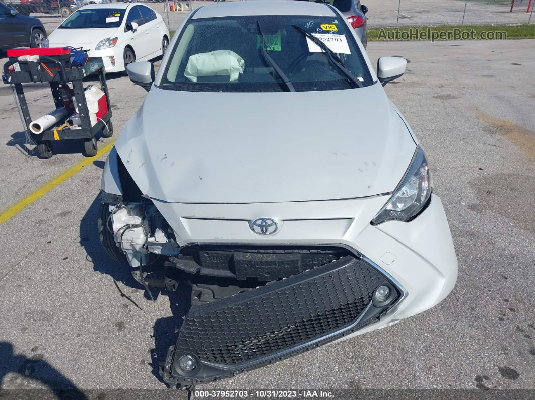 2019 Toyota Yaris Sedan L/le/xle Gray vin: 3MYDLBYV6KY518046