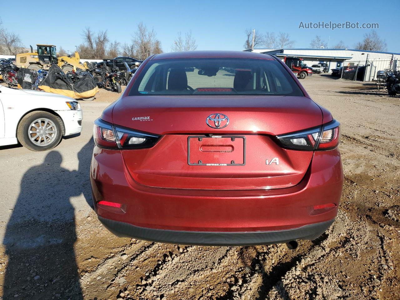 2018 Toyota Yaris Ia  Maroon vin: 3MYDLBYV7JY301183