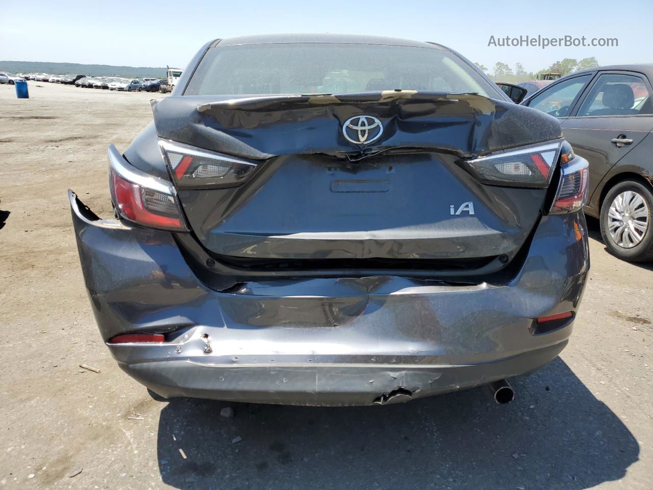 2018 Toyota Yaris Ia  Угольный vin: 3MYDLBYV7JY328674