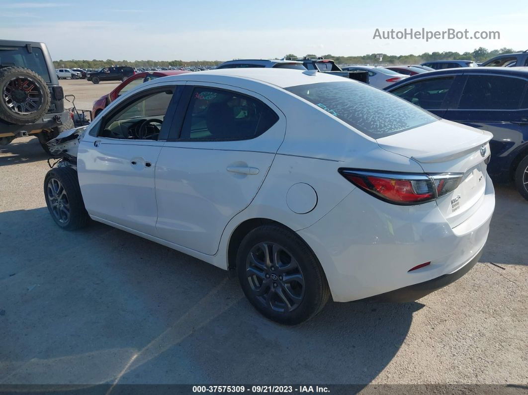 2019 Toyota Yaris  Xle White vin: 3MYDLBYV7KY504155