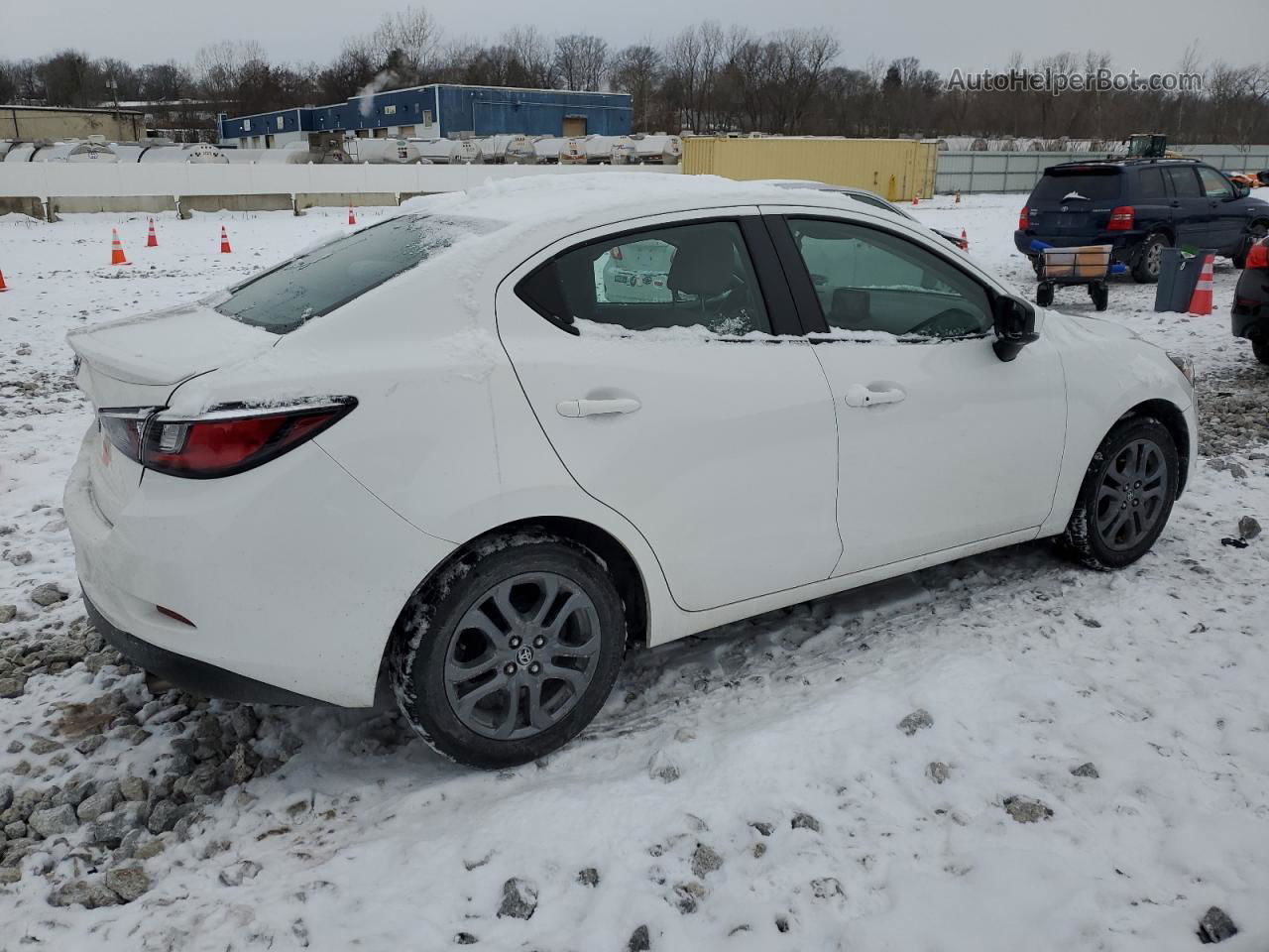 2019 Toyota Yaris L White vin: 3MYDLBYV7KY507136