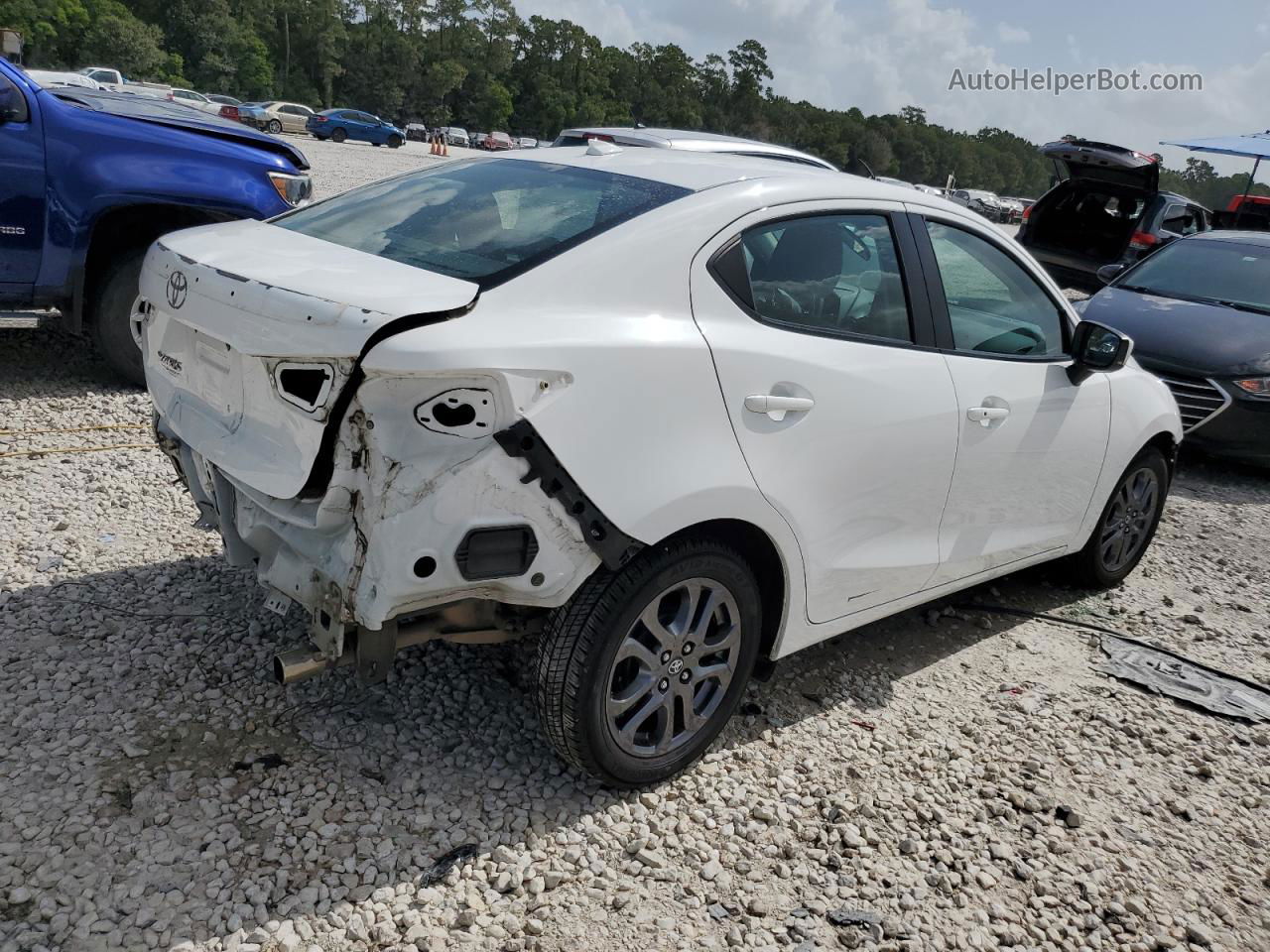 2019 Toyota Yaris L White vin: 3MYDLBYV7KY510506