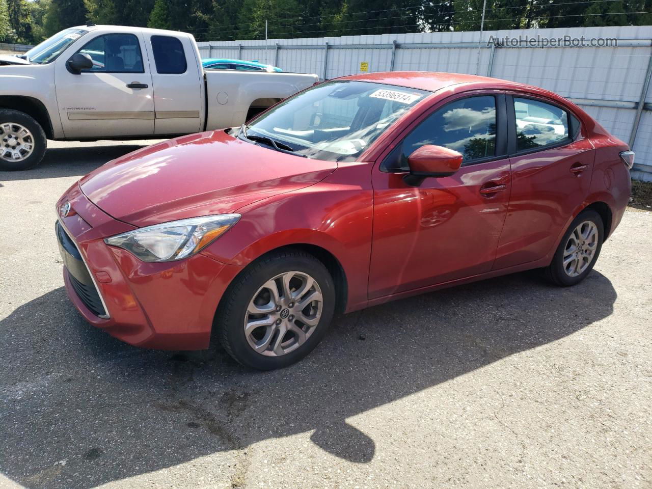 2018 Toyota Yaris Ia  Red vin: 3MYDLBYV8JY310023